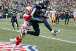 SEATTLE, WA - SEPTEMBER 17: Wide receiver Paul Richardson #10 of the Seattle Seahawks beats cornerback Rashard Robinson #33 of the San Francisco 49ers to score a 9 yard touchdown during the fourth quarter of the game at CenturyLink Field on September 17, 2017 in Seattle, Washington. (Photo by Stephen Brashear/Getty Images)