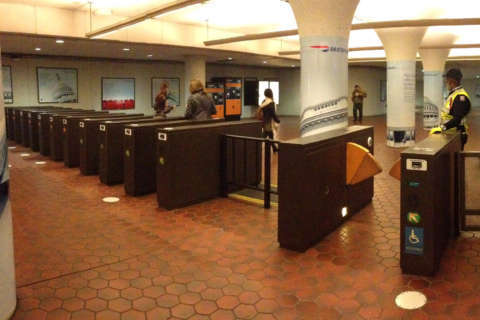 DC Council votes to decriminalize Metro fare evasion
