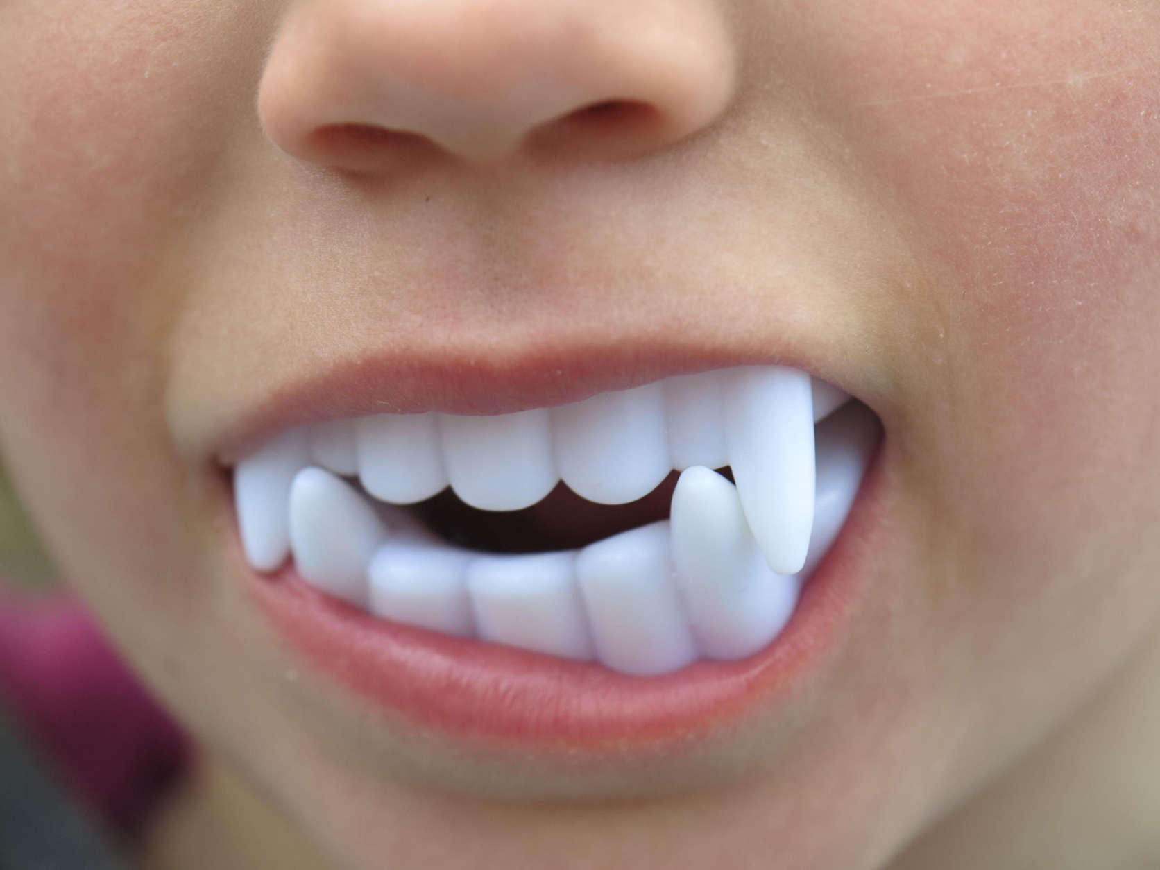 White Plastic Vampire Teeth dracula plastic children teeth