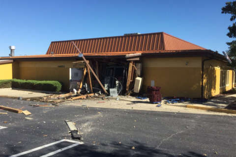 Md. Olive Garden rocked by explosion (Photos)