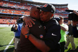 CLEVELAND, OH - OCTOBER 01:  Head coach Hue Jackson of the Cleveland Browns and head coach Marvin Lewis of the Cincinnati Bengals hug after the game at FirstEnergy Stadium on October 1, 2017 in Cleveland, Ohio. (Photo by Justin Aller /Getty Images)