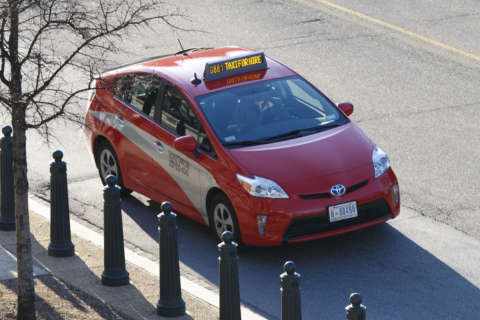 DC taxi rule overhaul could cut some regulations in age of Uber, Lyft