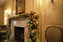 WASHINGTON, DC - NOVEMBER 27:  The Vermeil Room at the White House during a press preview of the 2017 holiday decorations November 27, 2017 in Washington, DC. The theme of the White House holiday decorations this year is "Time-Honored Traditions."  (Photo by Alex Wong/Getty Images)