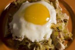**FOR USE WITH AP LIFESTYLES**   Turkey Hash is seen in this Sunday, Oct. 26, 2008 photo. When looking for ways to use your Thanksgiving leftovers don't forget breakfast. This Turkey Hash is perfect for a weekend morning after the big holiday. (AP Photo/Larry Crowe)