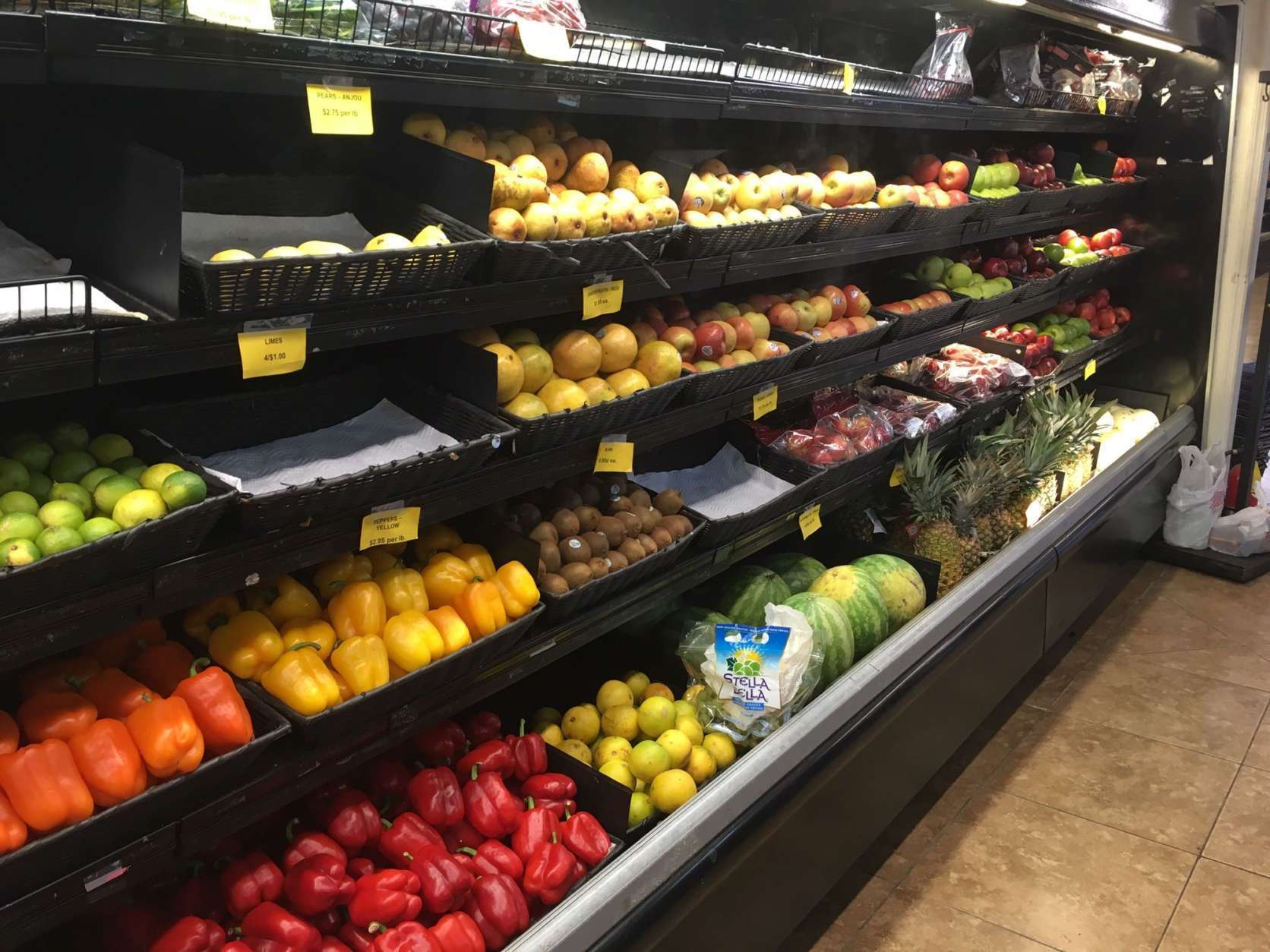 St. John's grocery stores are well-stocked with fresh produce. (WTOP/Jeff Clabaugh)