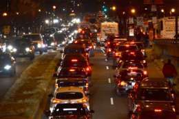 Gridlock spreads to streets as far north as K Street during the 2015 National Christmas Tree Lighting closures. (WTOP/Dave Dildine)