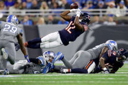 DETROIT, MI - DECEMBER 16: Chicago Bears wide receiver Markus Wheaton #12 juggles the ball for an incomplete pass against the Detroit Lions during the second half  at Ford Field on December 16, 2017 in Detroit, Michigan. (Photo by Gregory Shamus/Getty Images)