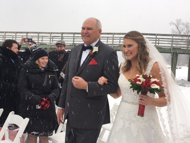 Former WTOP intern and Federal News Radio employee Emily Jarvis gets married in the winter wonderland in North East, Maryland. (Courtesy Jolie Lee)