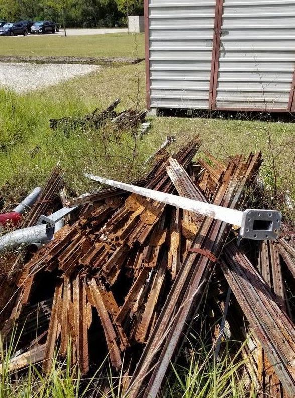 Apparently, 200 rusty "T" posts are a hot commodity. The pallet of posts -- which the listing concedes were "stored outside for a few months" -- went for a whopping $455 at auction last month. (GSAAuctions.gov)