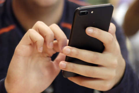 Is a division-wide cell phone ban on the way in Prince William County schools?