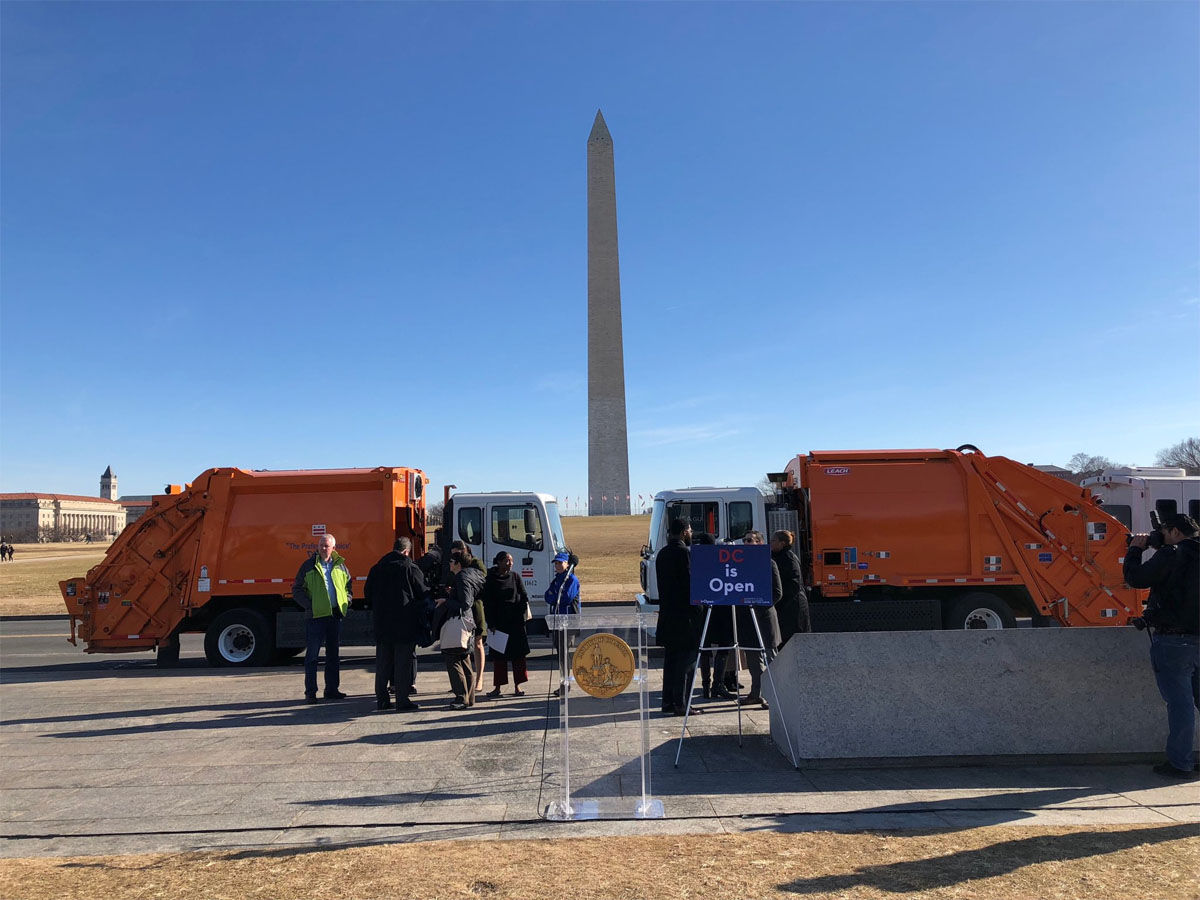 D.C. Mayor Muriel Bowser held a news conference on the National Mall to assure residents the District government would remain open and continue to provide uninterrupted service no matter what happens on Capitol Hill. (WTOP/John Aaron)