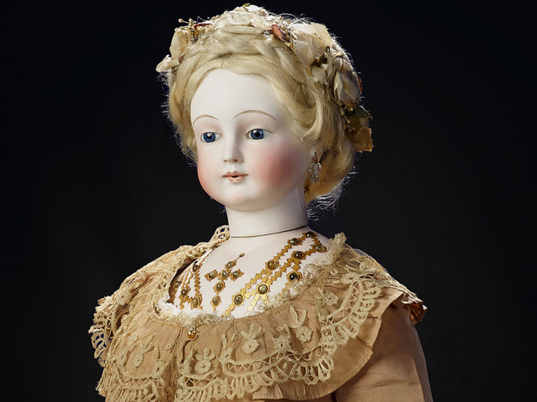 Annapolis auction house sells doll for $335K - WTOP News