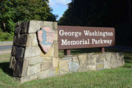 George Washington Parkway sign