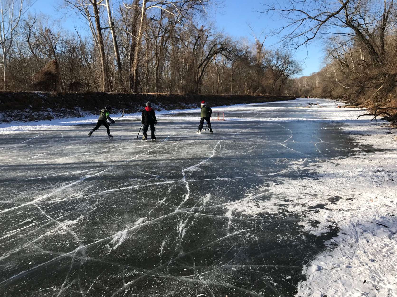 Skaters on the C&O Canal (WTOP/Michelle Basch)