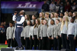 MINNEAPOLIS, MN - FEBRUARY 04:  Singer-Actor Leslie Odom Jr. sings America the Beautiful prior to Super Bowl LII between the New England Patriots and the Philadelphia Eagles at U.S. Bank Stadium on February 4, 2018 in Minneapolis, Minnesota.  (Photo by Rob Carr/Getty Images)