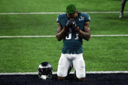 MINNEAPOLIS, MN - FEBRUARY 04:  Jalen Mills #31 of the Philadelphia Eagles kneels on the field prior to Super Bowl LII against the New England Patriots  at U.S. Bank Stadium on February 4, 2018 in Minneapolis, Minnesota.  (Photo by Jonathan Daniel/Getty Images)