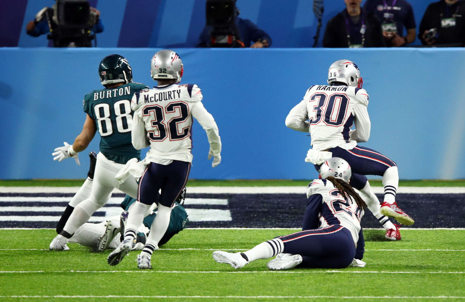 MINNEAPOLIS, MN - FEBRUARY 04:  Duron Harmon #30 of the New England Patriots intercepts the pass against the Philadelphia Eagles during the second quarter in Super Bowl LII at U.S. Bank Stadium on February 4, 2018 in Minneapolis, Minnesota.  (Photo by Gregory Shamus/Getty Images)