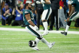 MINNEAPOLIS, MN - FEBRUARY 04:  Brandon Graham #55 of the Philadelphia Eagles celebrates with teammates after forcing a fumble by Tom Brady #12 of the New England Patriots (not pictured) during the fourth quarter in Super Bowl LII at U.S. Bank Stadium on February 4, 2018 in Minneapolis, Minnesota.  (Photo by Andy Lyons/Getty Images)