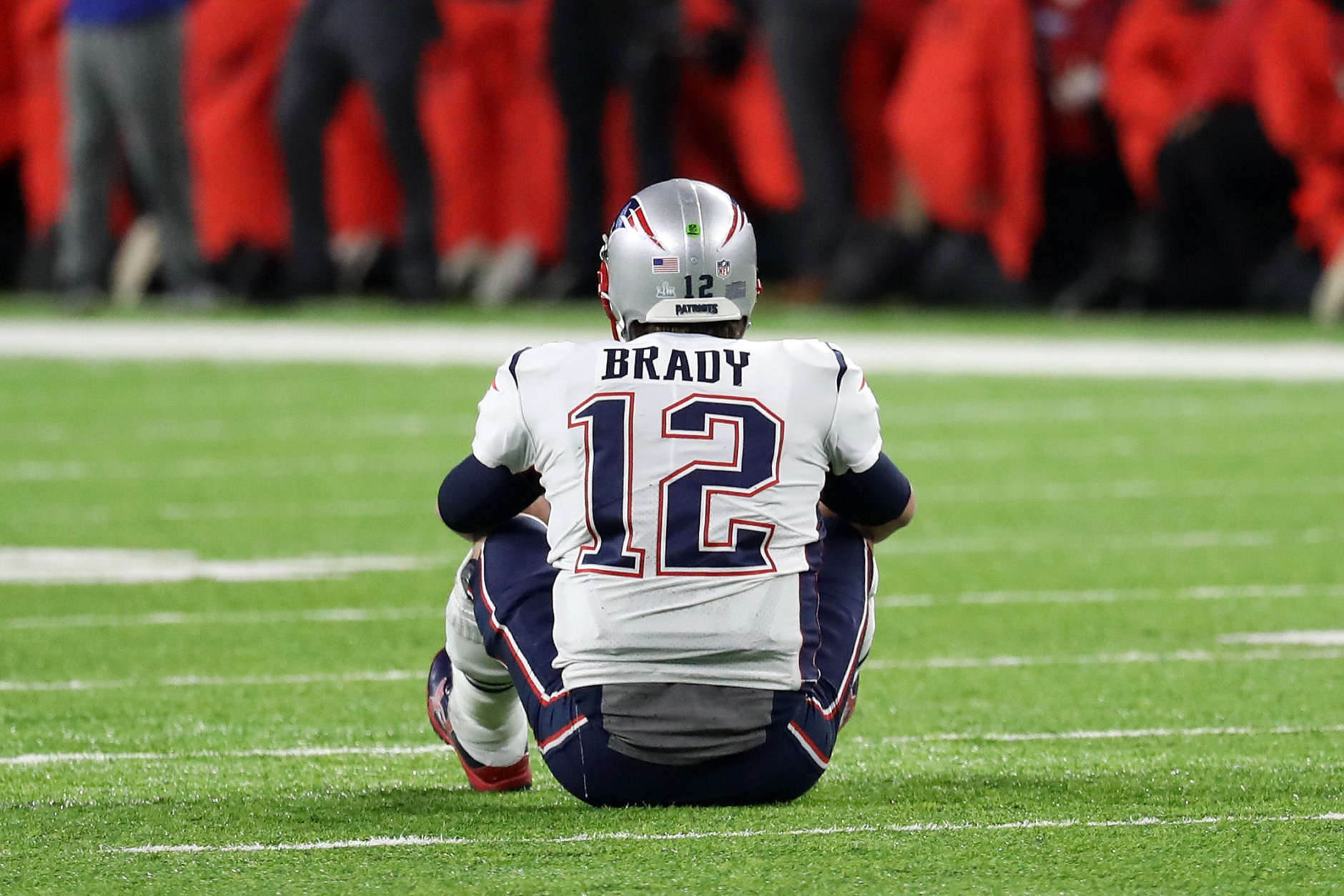 MINNEAPOLIS, MN - FEBRUARY 04:  Tom Brady #12 of the New England Patriots reacts after fumbling the ball during the fourth quarter against the Philadelphia Eagles in Super Bowl LII at U.S. Bank Stadium on February 4, 2018 in Minneapolis, Minnesota.The Philadelphia Eagles defeated the New England Patriots 41-33.  (Photo by Rob Carr/Getty Images)