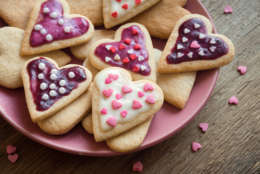 Sure, chocolates are delicious and cards are nice, but nothing beats quality time with the ones you love. (Thinkstock)