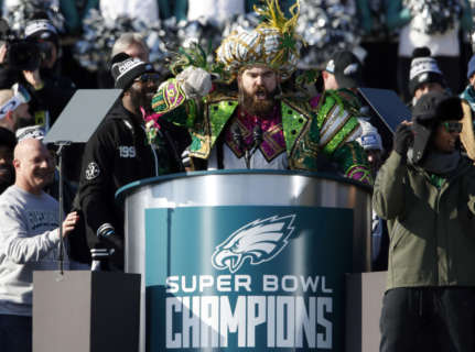 WATCH: Eagles’ Jason Kelce fires up Philly fans with epic Super Bowl parade speech