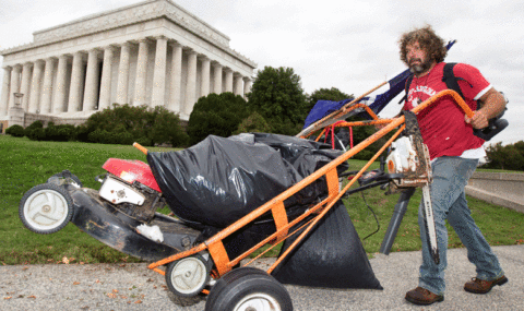 Man famed for Lincoln Memorial mowing pushes for shutdown-proof monuments