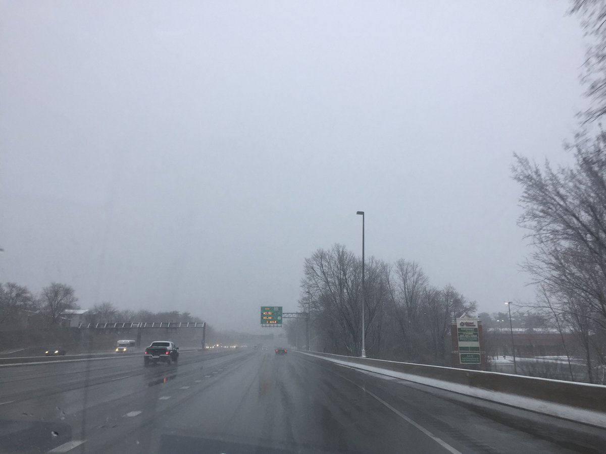 Southbound Interstate 270 in Gaithersburg, Maryland, was wet but not particularly slick on Wednesday morning. (WTOP/Mike Murillo)