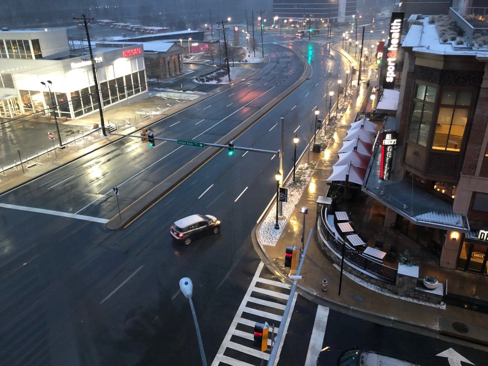 Light snow falls in the Rockville, Maryland, area Wednesday, March 21. (WTOP/John Aaron)