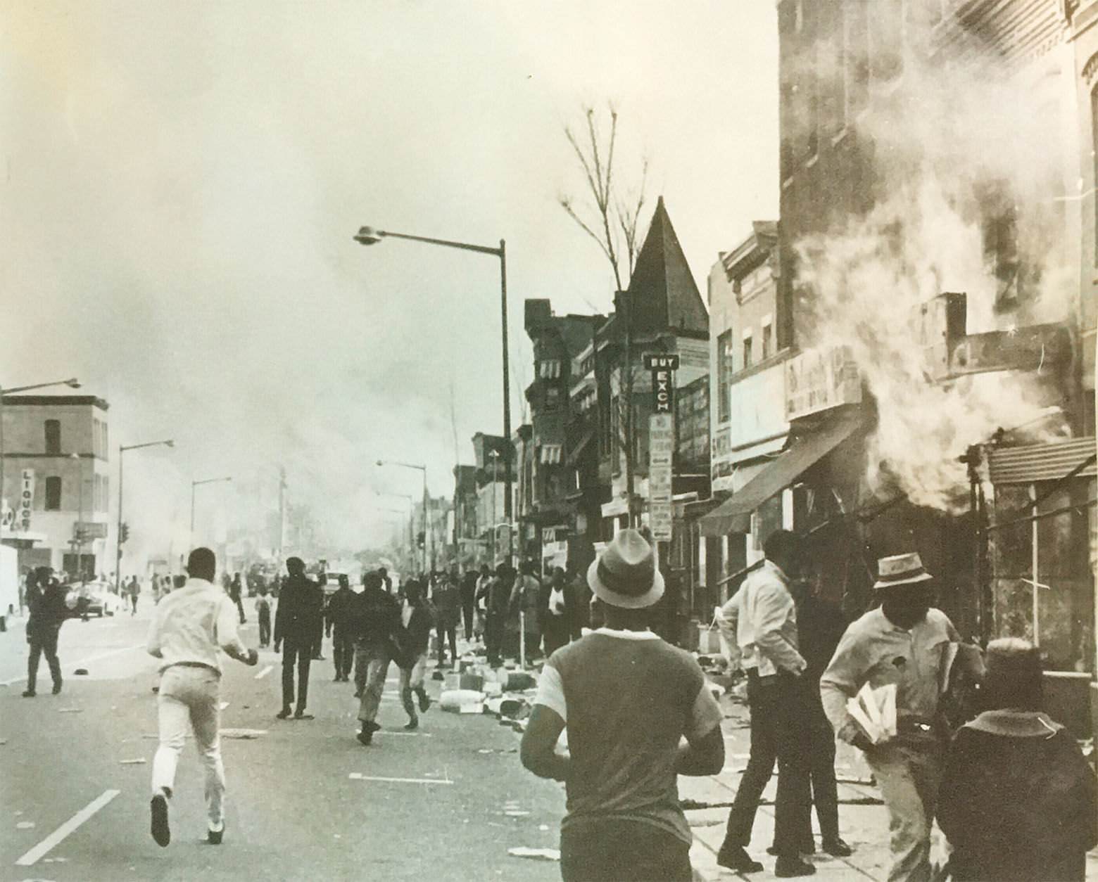 Crowds on Seventh Street as buildings burn. (Courtesy D.C. Fire and EMS Museum)