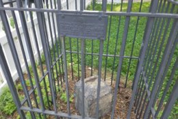 The SW1 Boundary Stone in Alexandria, Virginia. (WTOP/William Vitka)