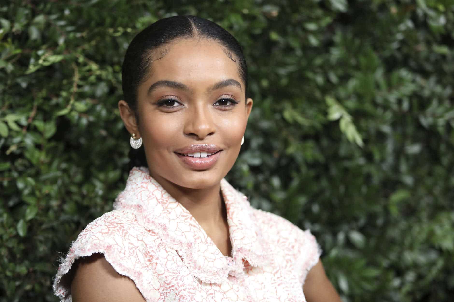 Yara Shahidi arrives at the CHANEL Pre-Oscar Dinner at Madeo Restaurant on Saturday, March 3, 2018, in Los Angeles. (Photo by Omar Vega/Invision/AP)
