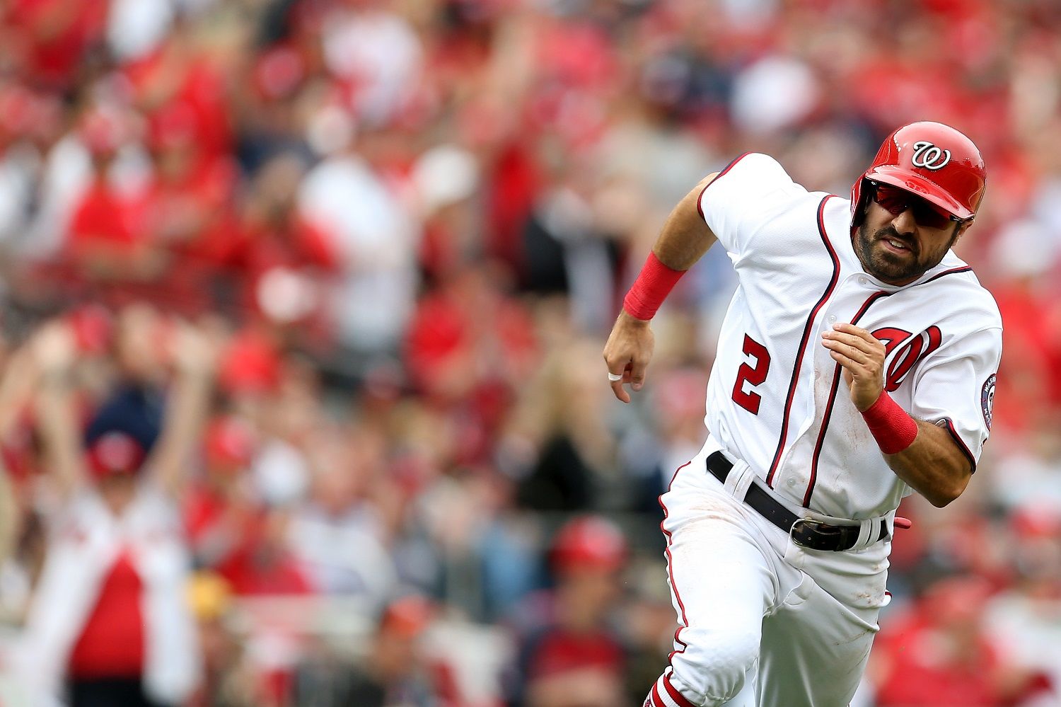 Washington Nationals right fielder Adam Eaton singles - Gold Medal  Impressions