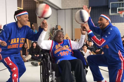 Video: DC woman celebrates 109th birthday with Harlem Globetrotters