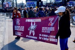 Protesters carry a banner memorializing the Parkland school shooting. (Courtesy Shannon Finney Photography/<a href="https://www.shannonfinneyphotography.com/index" target="_blank" rel="noopener noreferrer">shannonfinneyphotography.com</a>)