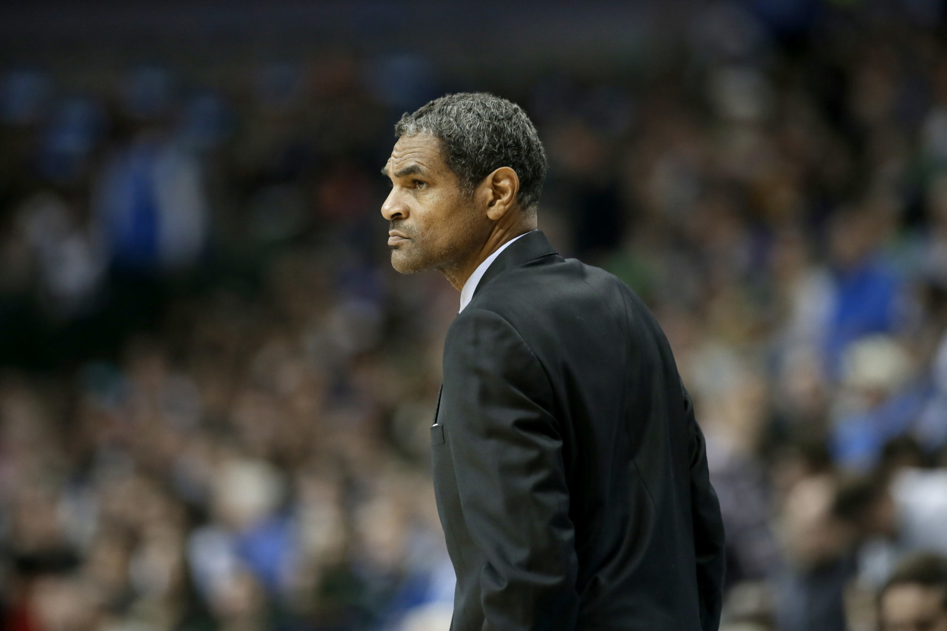 Detroit Pistons head coach Maurice Cheeks watches play in the first half of an NBA basketball game against the Dallas Mavericks, Sunday, Jan. 26, 2014, in Dallas. (AP Photo/Tony Gutierrez)