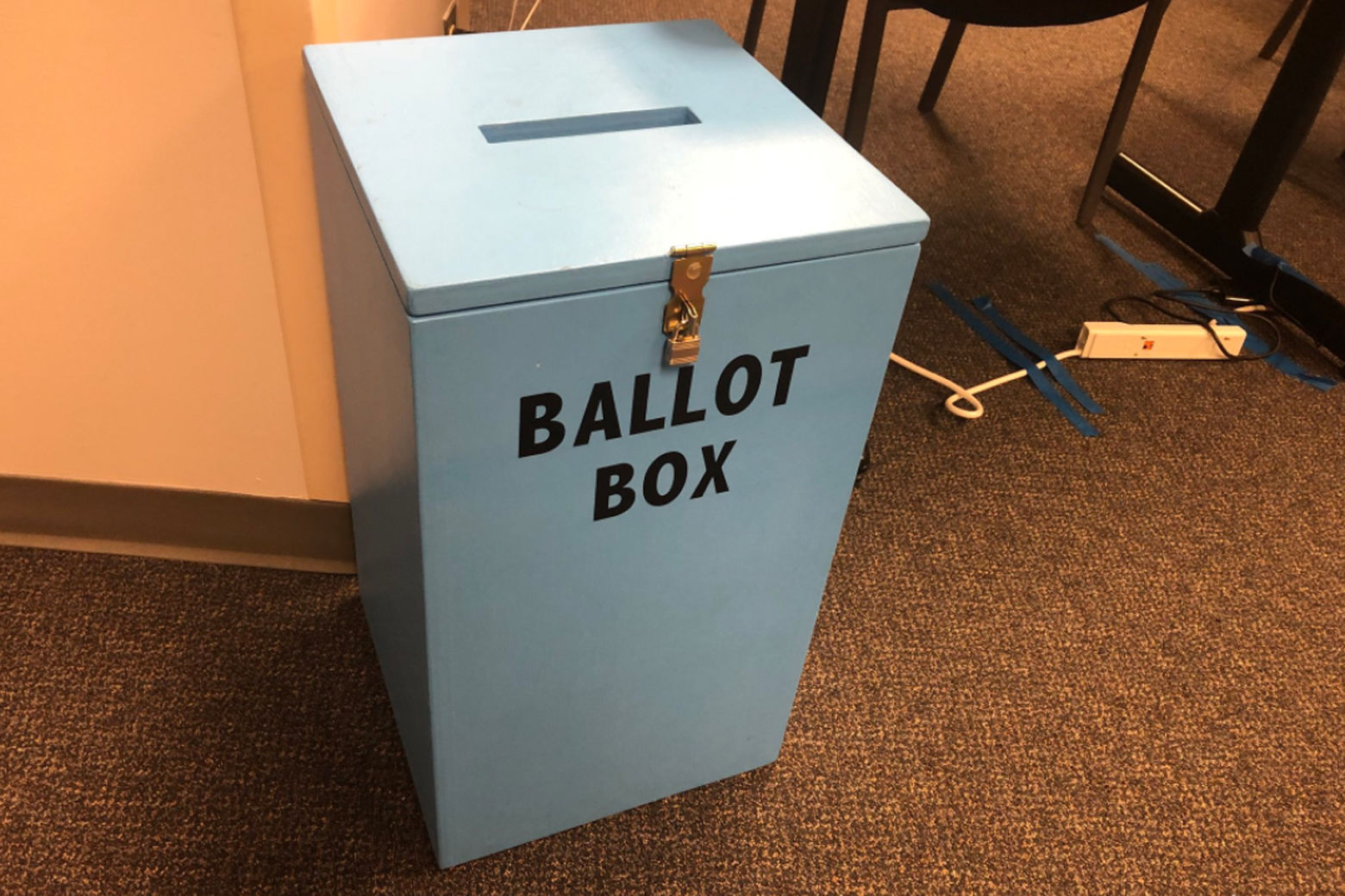 Fairfax County mailed out 151 ballots in the Democratic race as absentee voting began, the Office of Elections said. (WTOP/Max Smith)