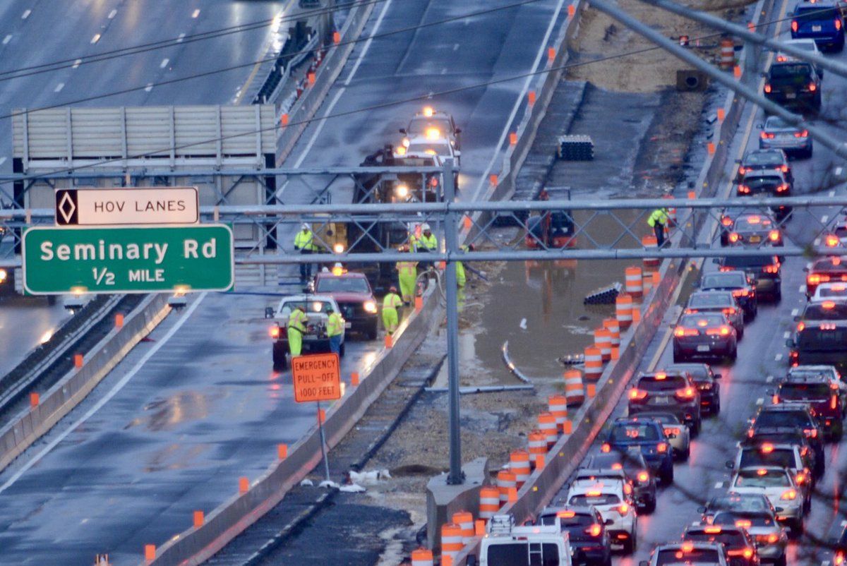 Crews still pumping water out of the Virginia Express Lanes work zone. (WTOP/Dave Dildine)