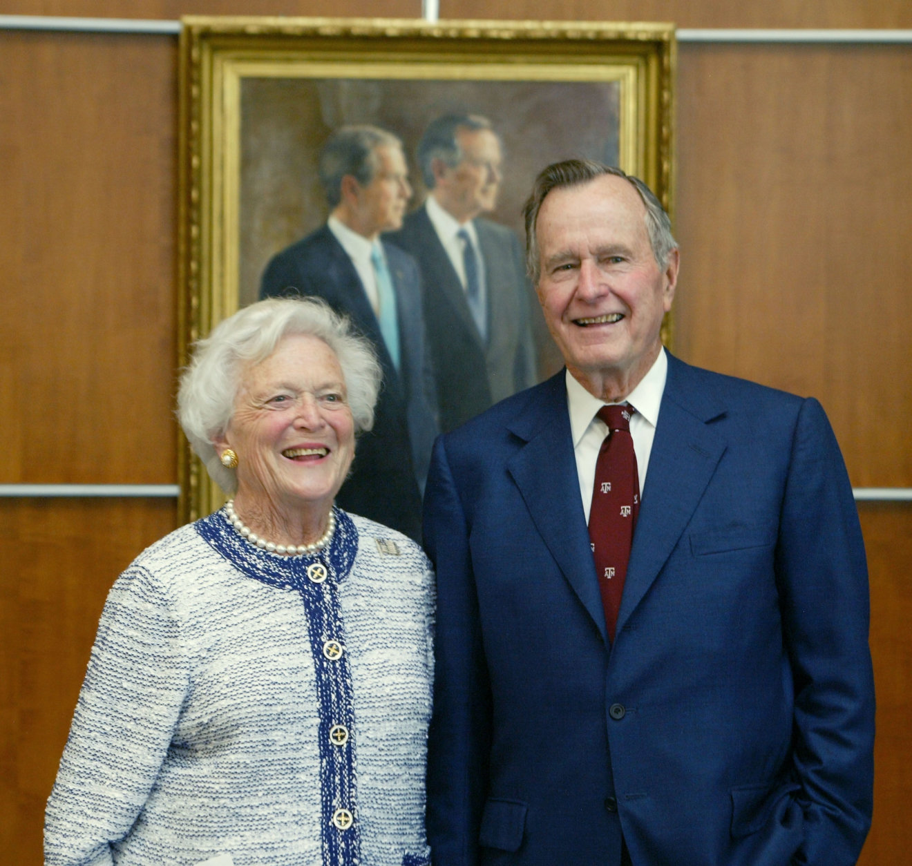 COLLEGE STATION, TX - APRIL 21:  Former U.S. President  George H.W. Bush and former first lady Barbara Bush attend a portrait unveiling at the George Bush Library April 21, 2003 in College Station, Texas. A painting of the father/son presidents went on display.  (Photo by Joe Mitchell/Getty Images)