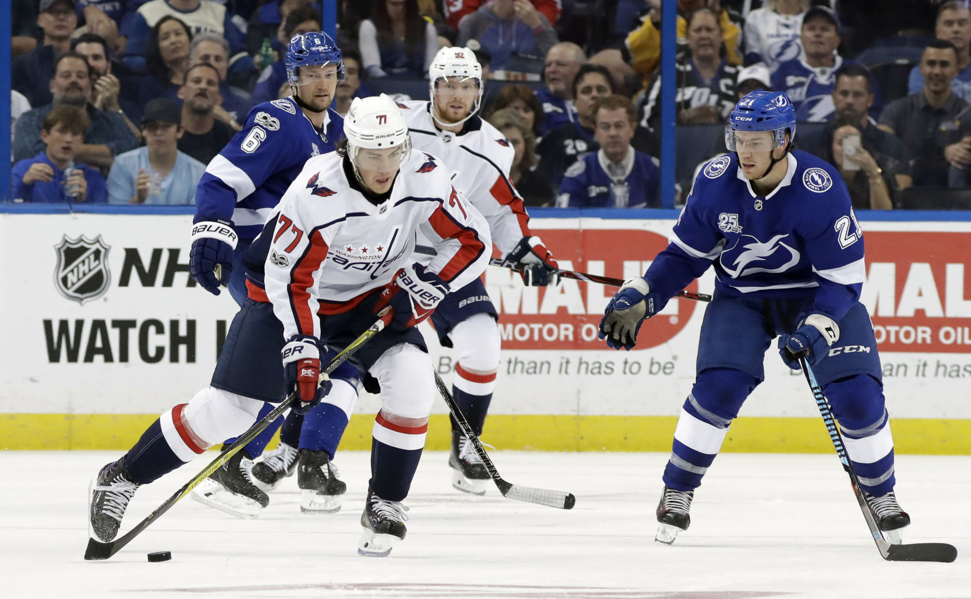 In 1st game in Tampa since cup win, Caps fall to Lightning 6-3 - WTOP News