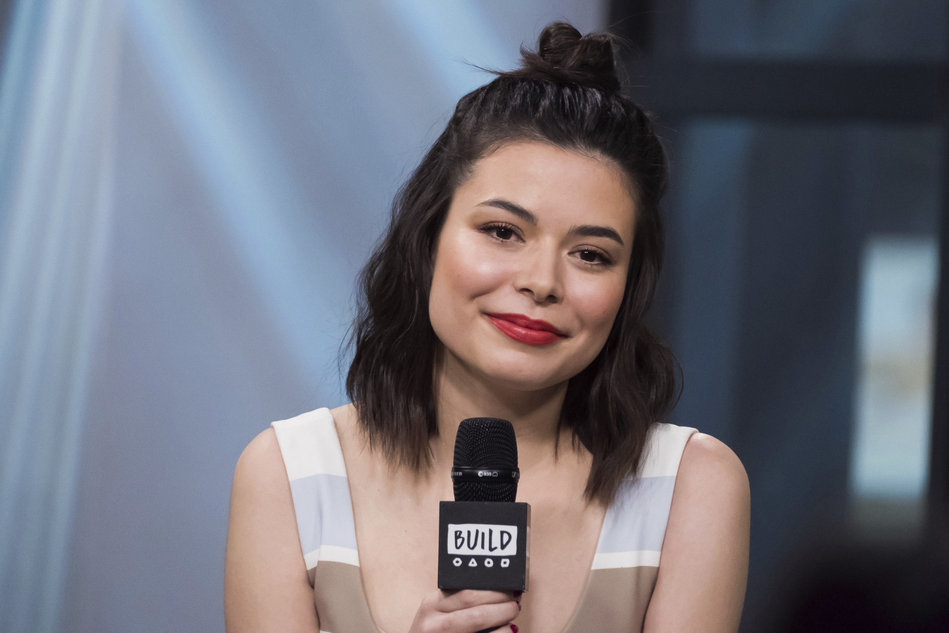 Miranda Cosgrove participates in the BUILD Speaker Series to discuss her film "Despicable Me 3" at AOL Studios on Thursday, Dec. 7, 2017, in New York. (Photo by Charles Sykes/Invision/AP)