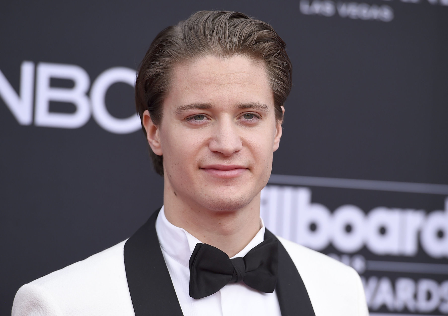 Kygo arrives at the Billboard Music Awards at the MGM Grand Garden Arena on Sunday, May 20, 2018, in Las Vegas. (Photo by Jordan Strauss/Invision/AP)