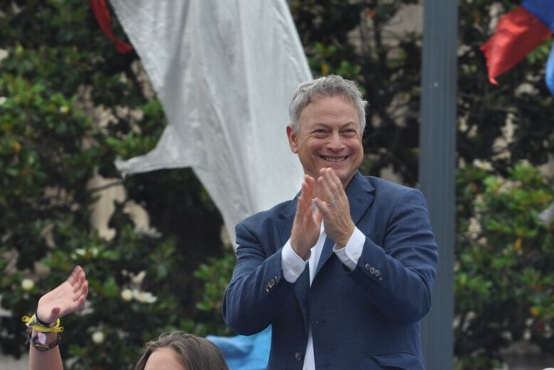 Gary Sinise returns to host National Memorial Day Concert, reflecting