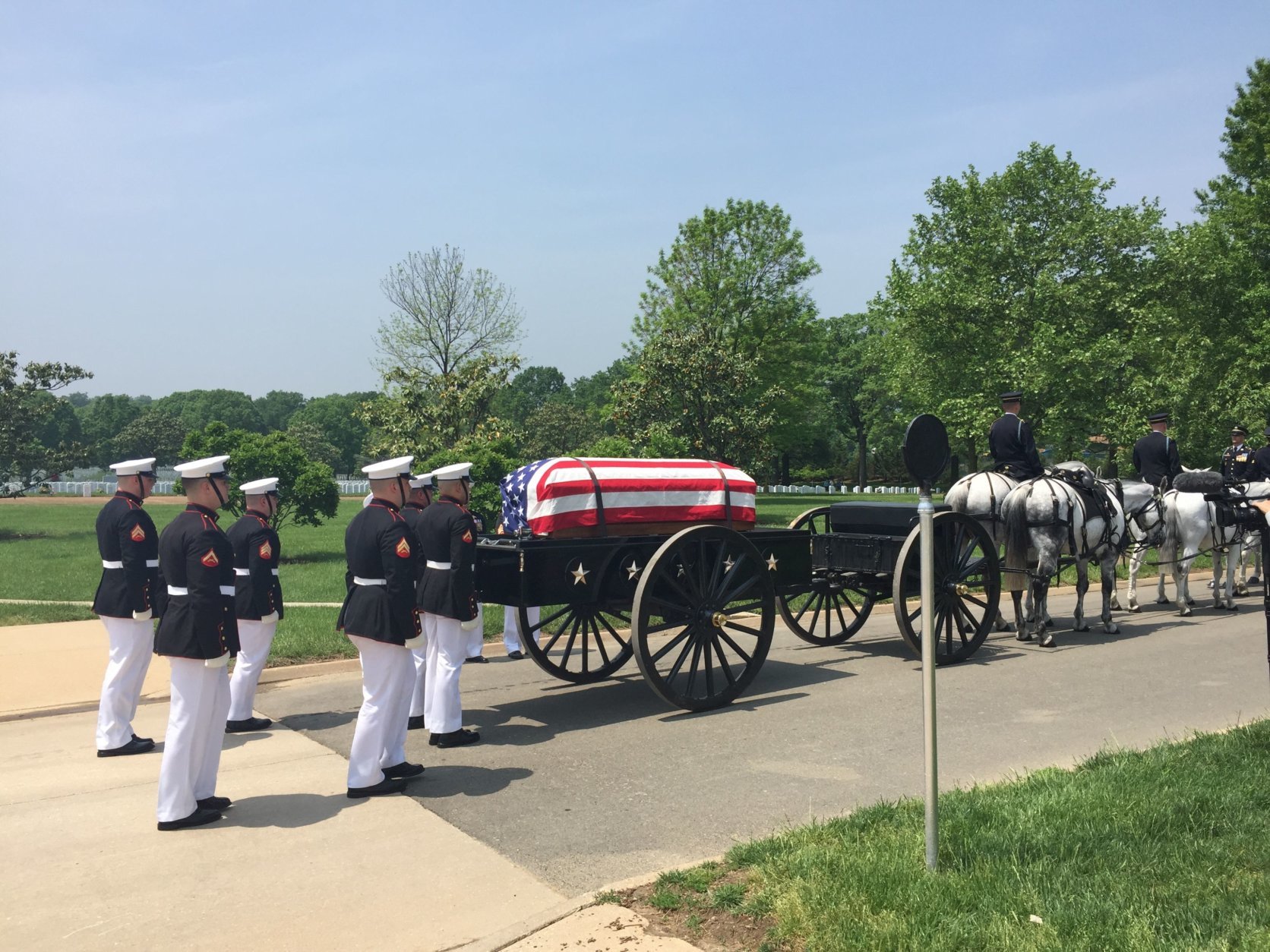 The funeral of John McNichol at Arlington National Cemetery. (WTOP/Mike Murillo)