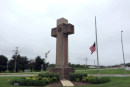 The Peace Cross honoring Prince George's County fallen from World War I was erected in 1925. (WTOP/Kristi King)