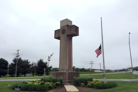 Bladensburg holds Memorial Day ceremony amid Peace Cross controversy