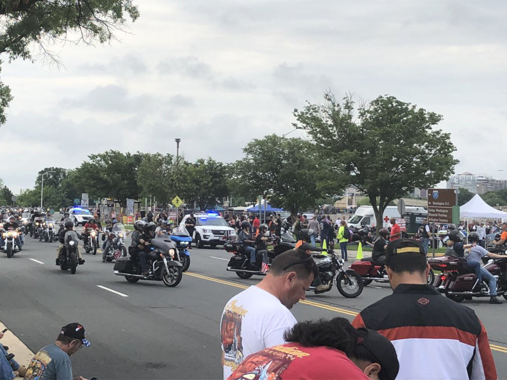 Bikers arriving at the Pentagon's parking lot ahead of Rolling Thunder. (WTOP/Melissa Howell)