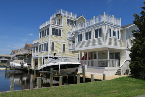 Some pandemic beach house buyers are now already sellers