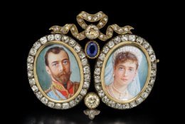 Brooch with Miniatures of Nicholas II and Alexandra, Fabergé, St. Petersburg, 1899-1903. Hillwood Estate, Museum & Gardens, acc. no. 11.241. Photographed by Alex Braun.