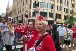 Washington Capitals fans gather in front of the National Portrait Gallery for pregame concert on Saturday, June 2, 2018. (WTOP/Dick Uliano)