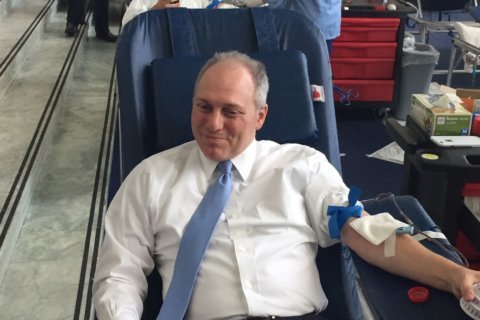 Congressman donates blood on anniversary of shooting
